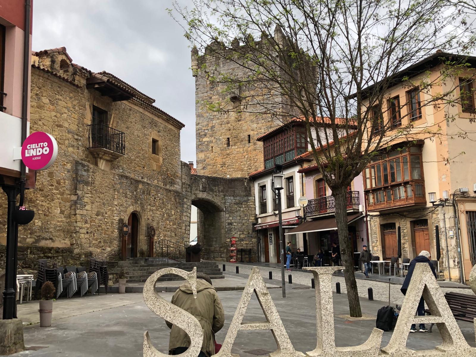Jornada de pintura en Salas: arte, tradición y buena compañía